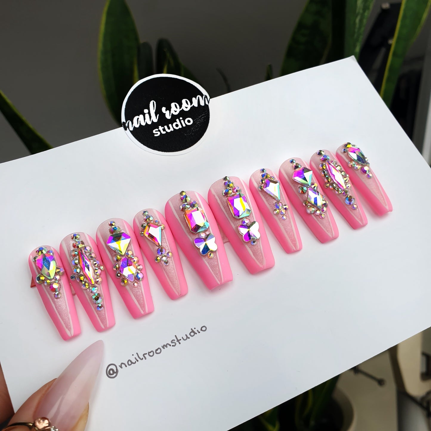 Prêt à expédier : Taille L - Cercueil long sculpté - Comète Nova rose