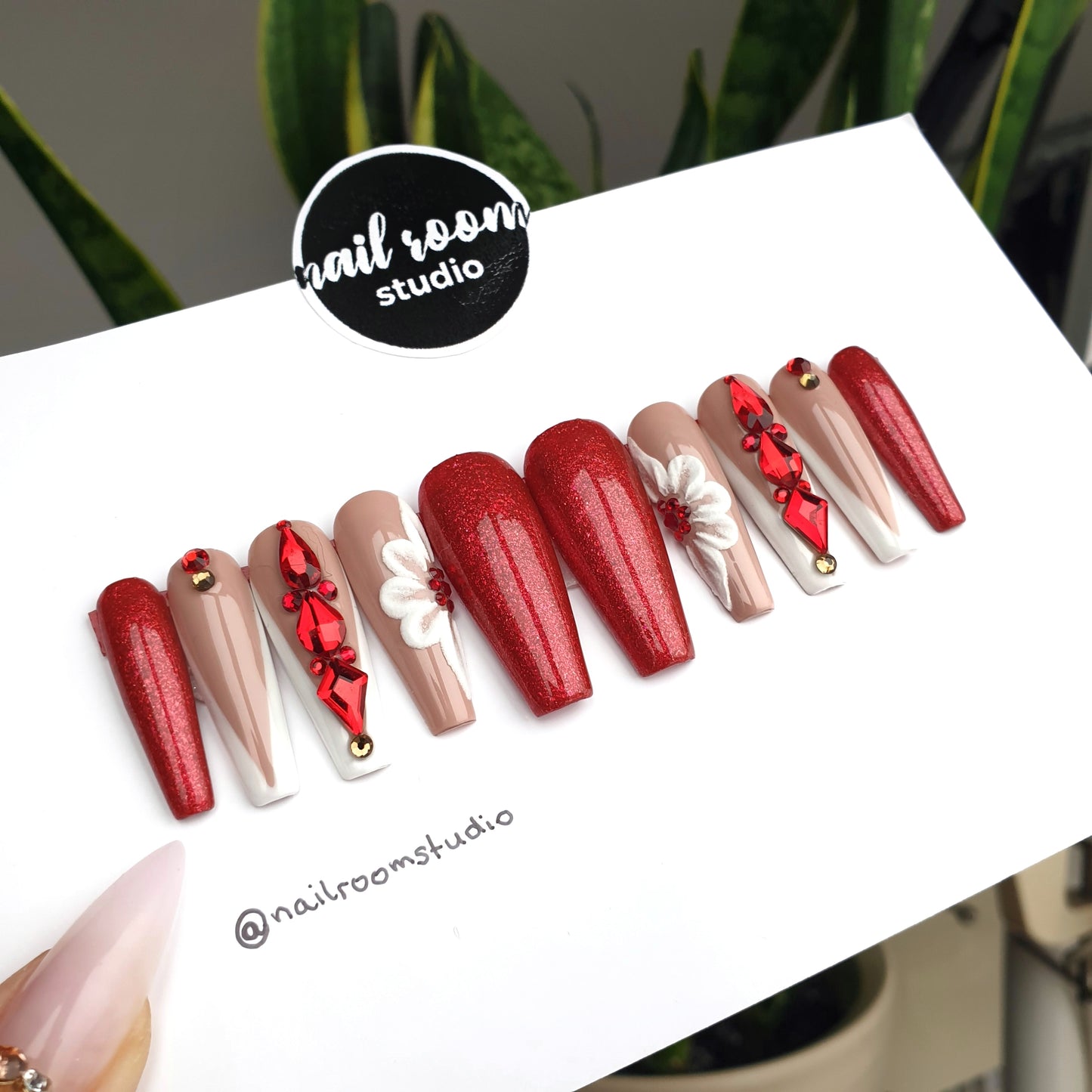 Prêt à expédier : Taille M - Long cercueil sculpté - Oh Scarlet