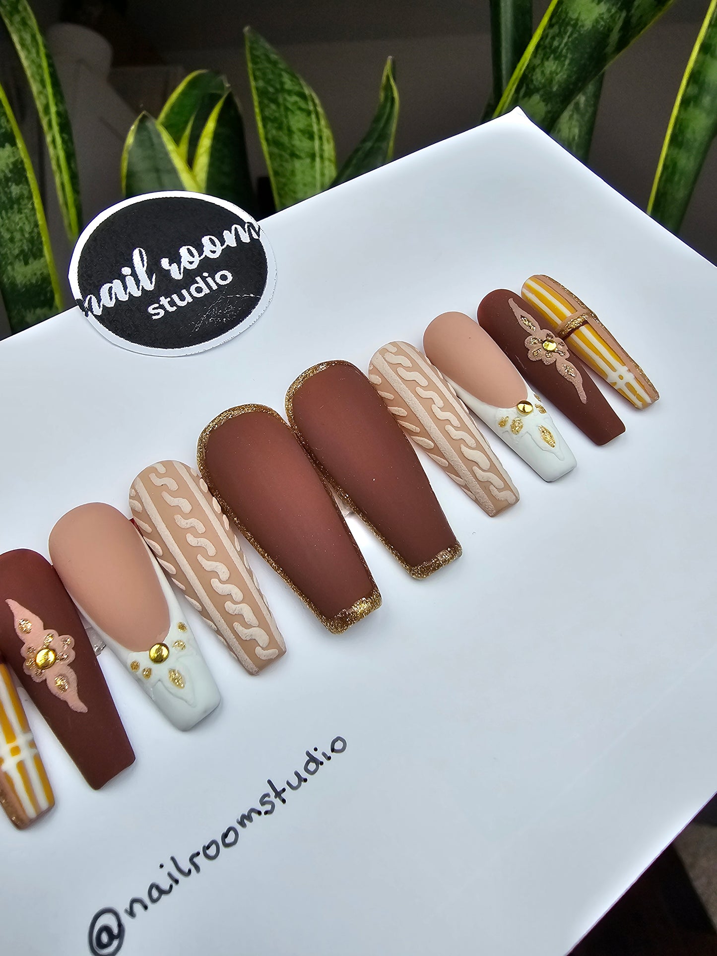 Prêt à expédier : Taille M - Cercueil long sculpté - Biscuit Blues
