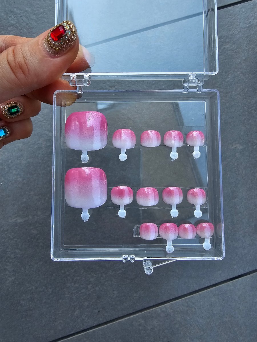 Press-On Toes with pink-white ombre and glossy finish, perfect for summer styles