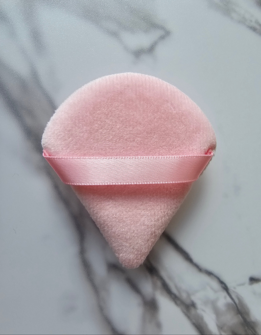 Handy pink beauty blender, ideal for applying foundation and makeup smoothly and evenly, puff smooth pink and smooth
