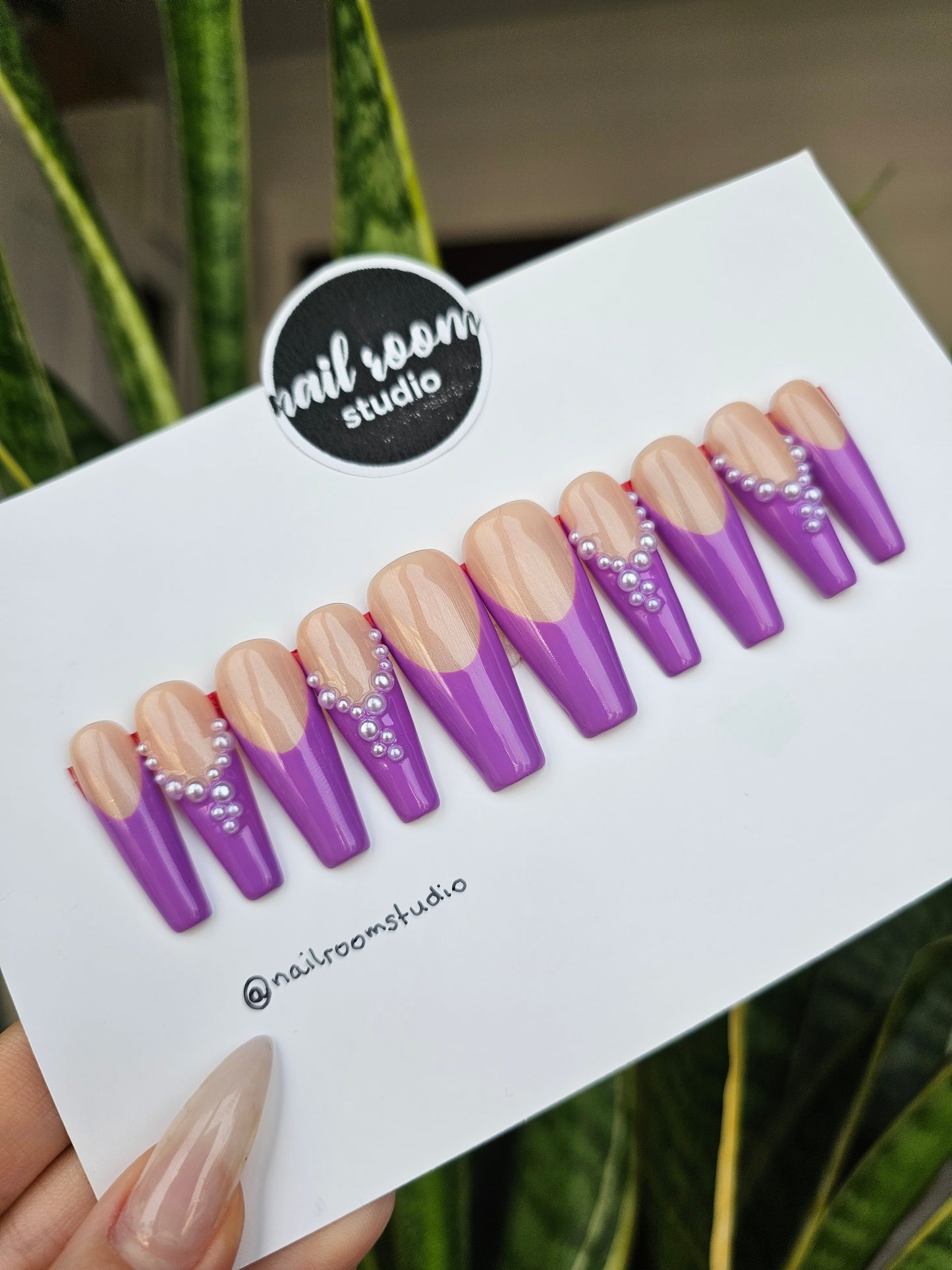 Prêt à expédier : Taille L - Cercueil long sculpté - Lilac Pearls Adventure