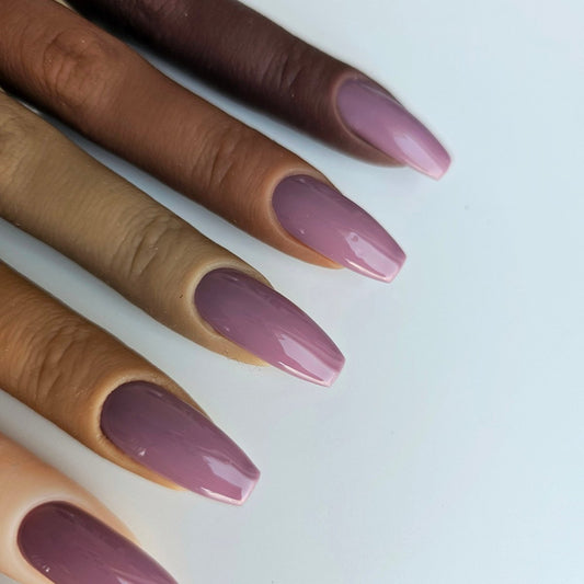 Warm dark nude PressOn nails with purple undertones, high-quality swatch - ideal for cozy, natural looks in fall