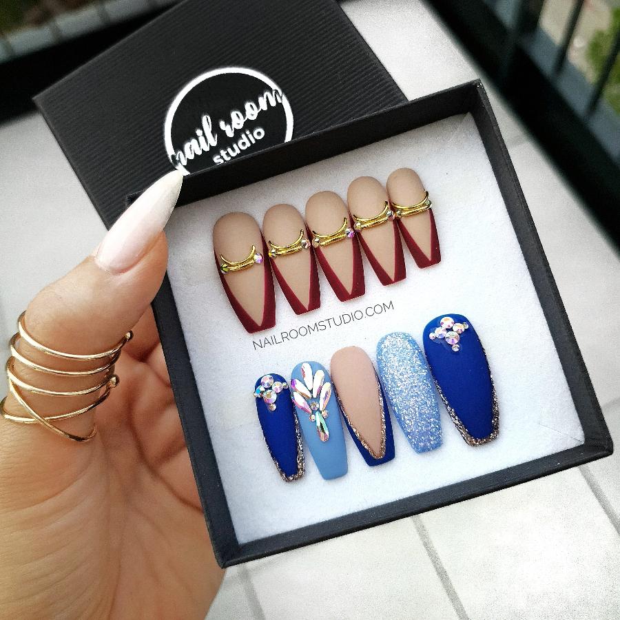 Long coffin nails in navy and baby blue shades and nude burgunfy french with a sugar effect, creating a chic gradient by Nail Room Studio