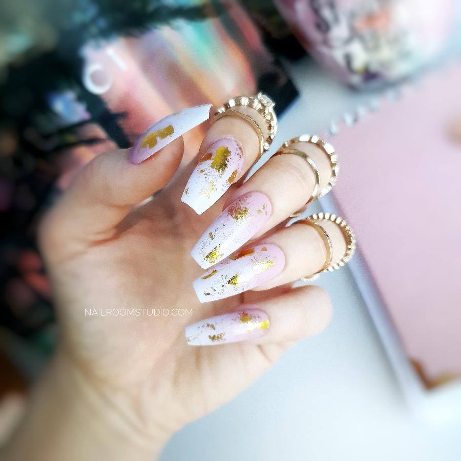 Custom nails in ombre baby boomer style with golden chrome accents